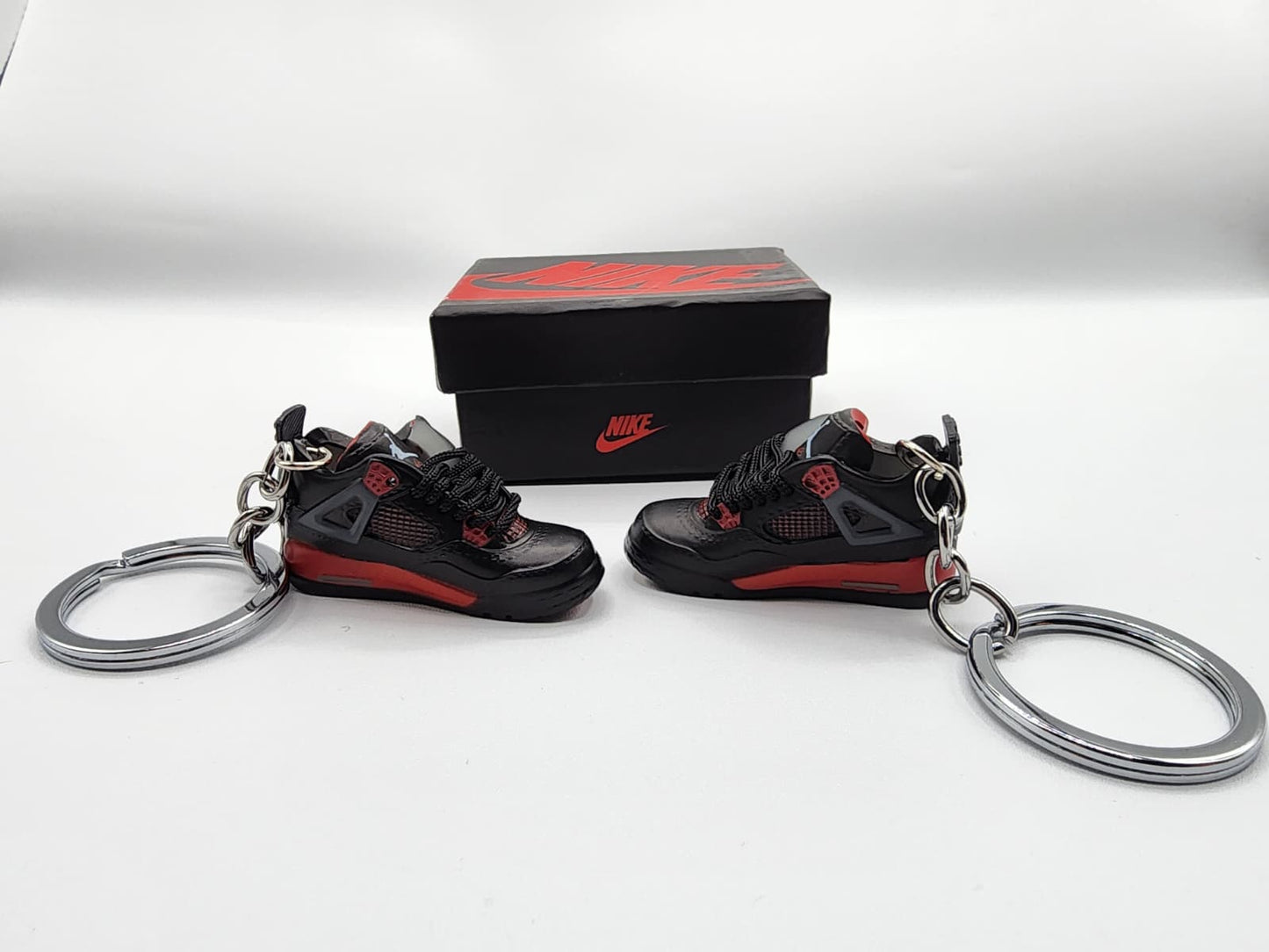 Jordan 4 "Red Thunder"