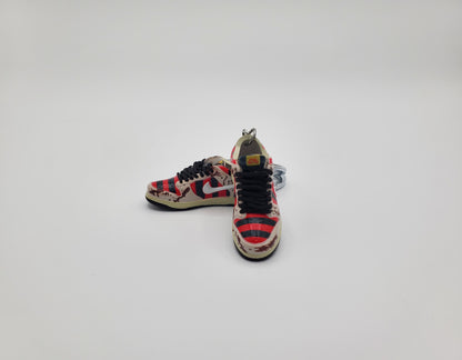 Nike SB Dunk Low "Freddy Krueger"
