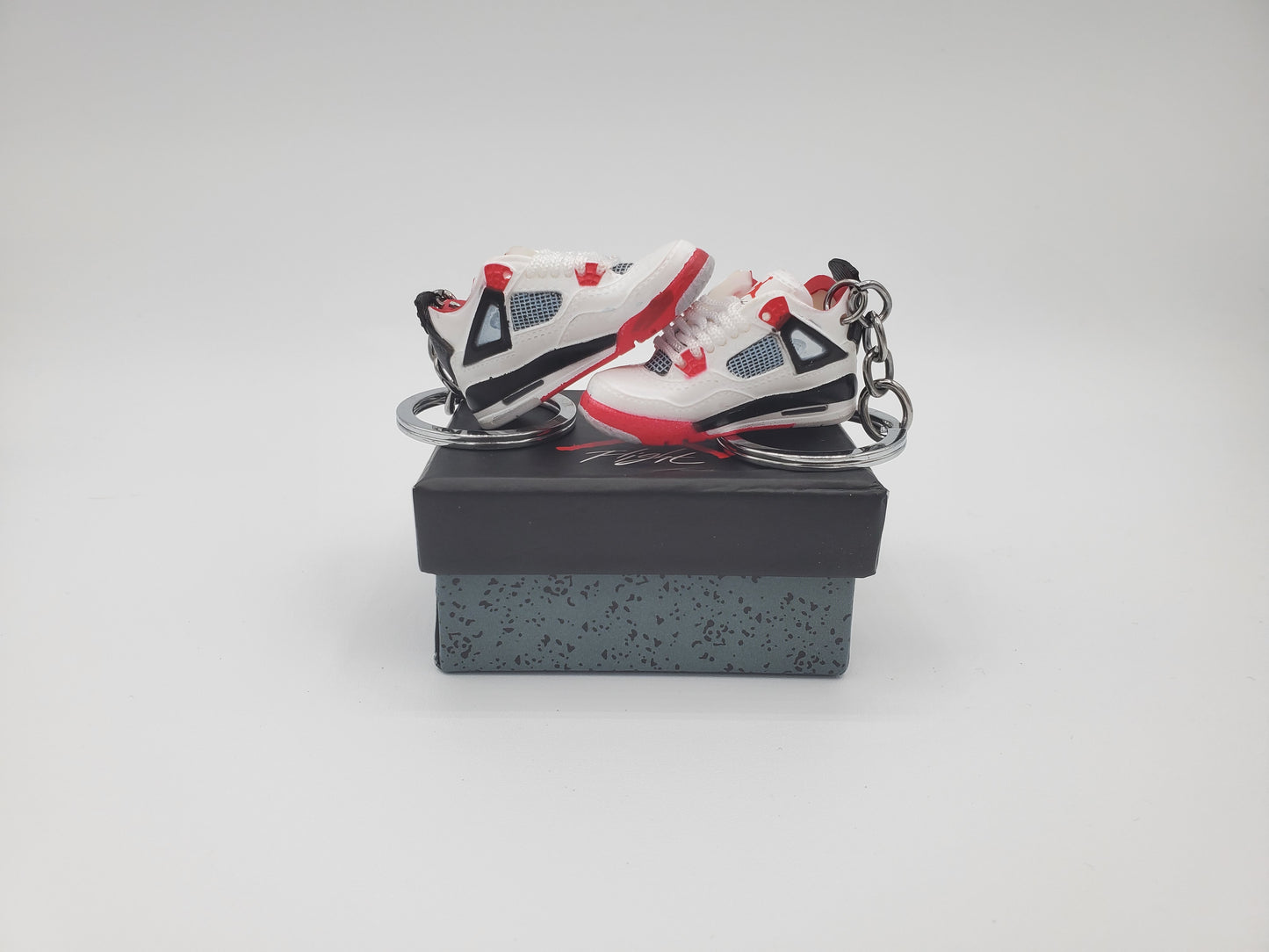 Air Jordan 4 Retro "Fire Red"