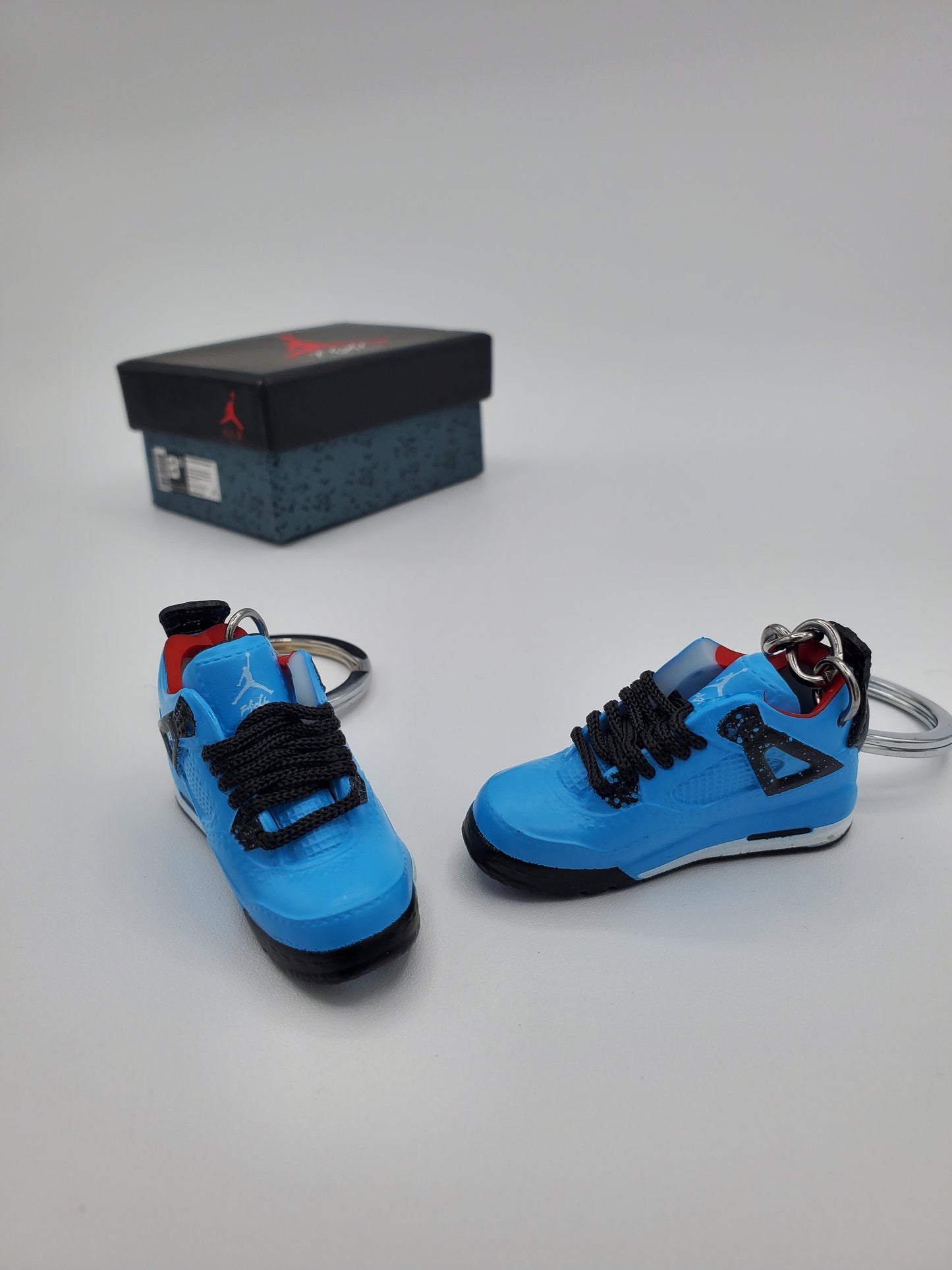 Jordan 4 Retro Travis Scott "Cactus Jack"