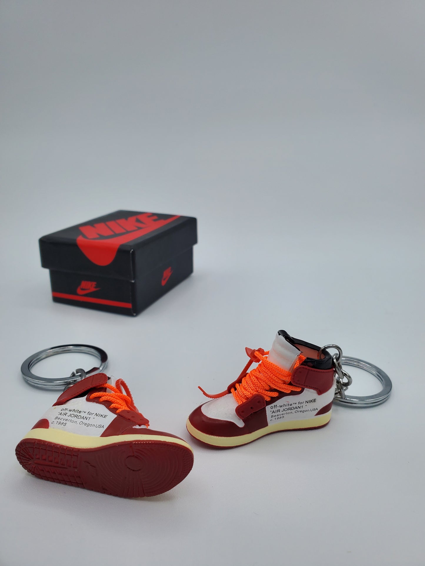 Off-White x Nike Air Jordan 1 "Chicago"