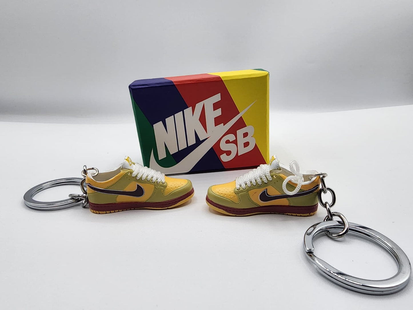 Nike SB Dunk "Yellow Lobster"
